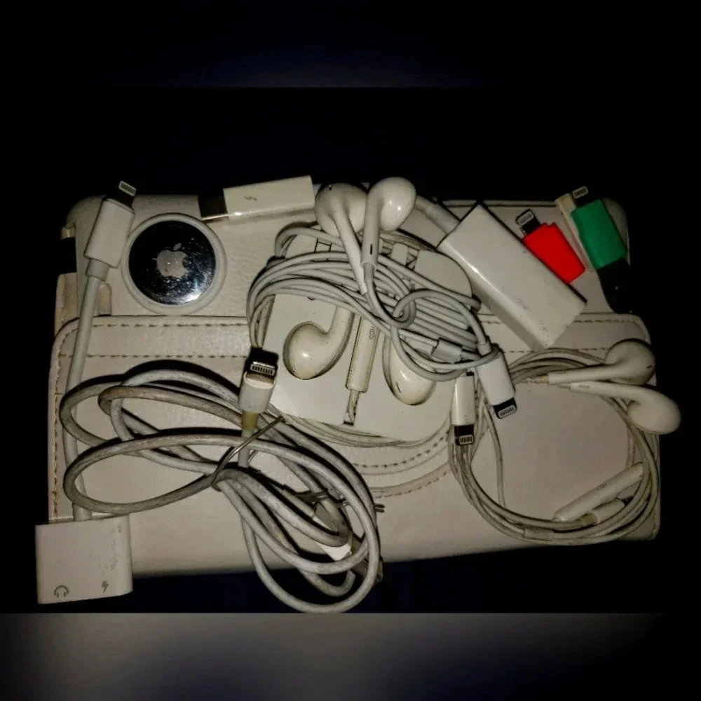 Ipod/iPhone accessories